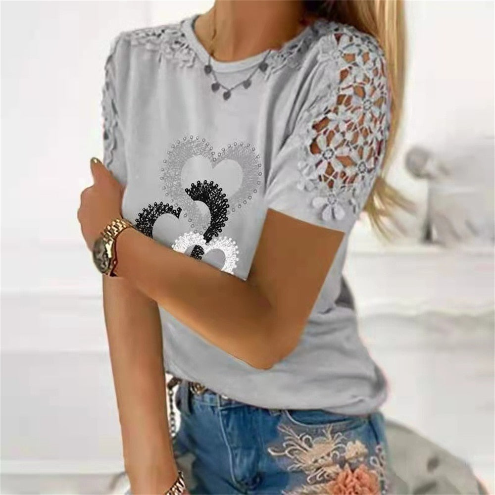 Elegant Lace Short Sleeve Patchwork T-Shirt Women Vintage Hollow Out O Neck Heart Print Tops Summer Female Casual Loose T Shirts