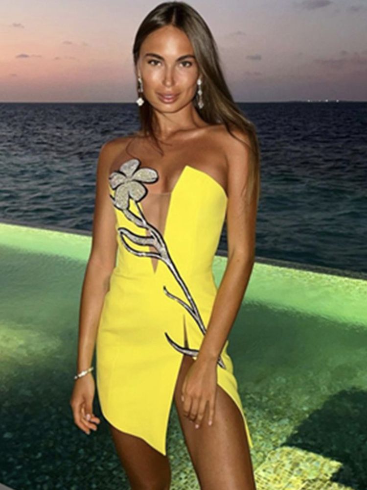 2022 New Yellow Strapless Bandage Mini Dress Women White Sexy Mesh Diamond Bodycon Split Dress Fashion Party Nightclub Clothing