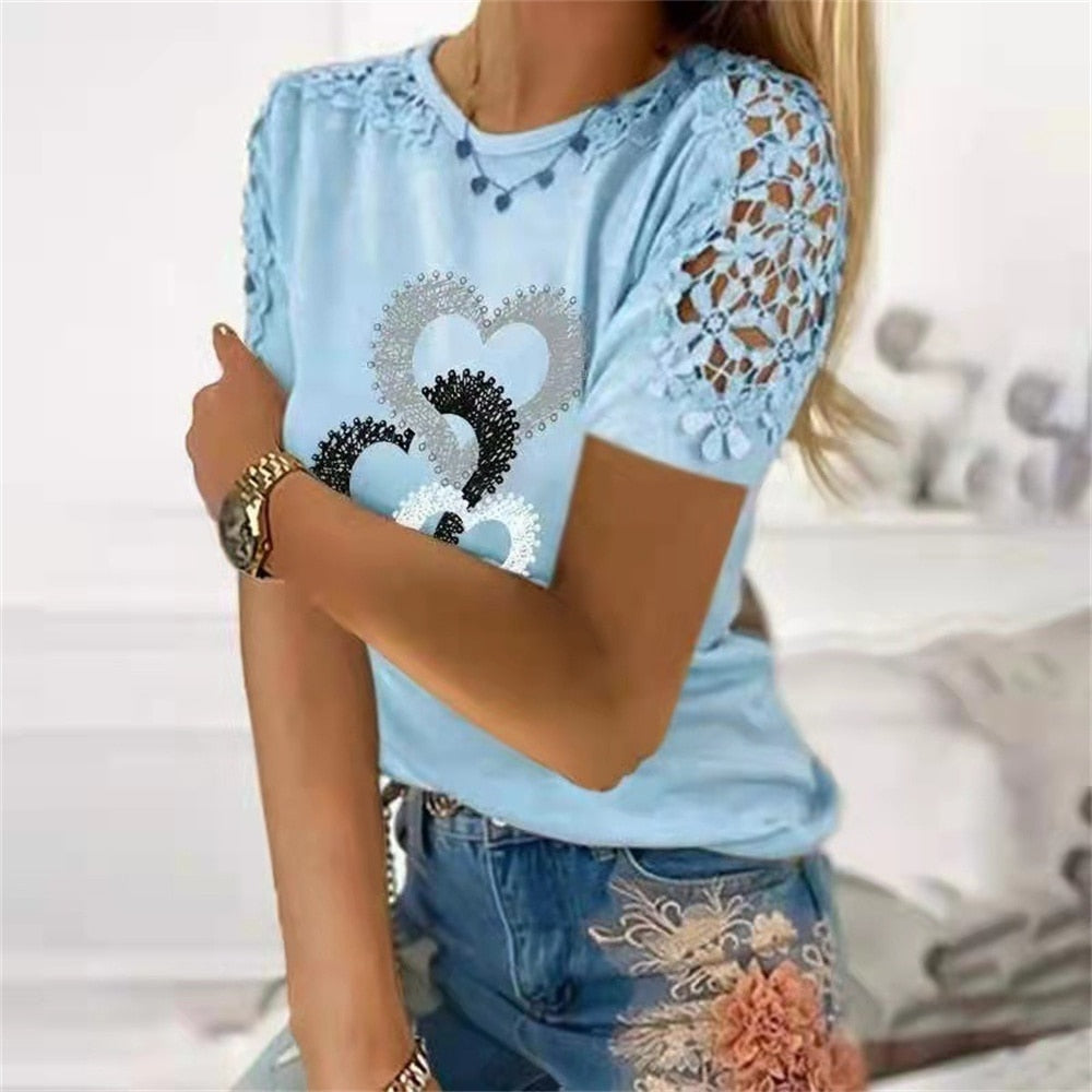 Elegant Lace Short Sleeve Patchwork T-Shirt Women Vintage Hollow Out O Neck Heart Print Tops Summer Female Casual Loose T Shirts