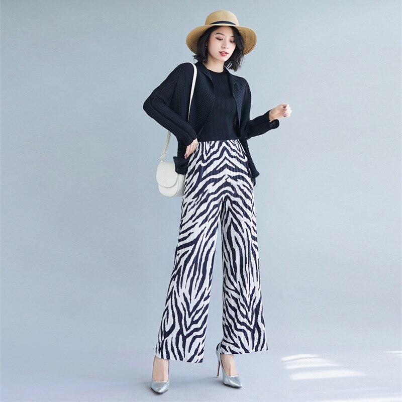 Miyake folds 2022 new spring all-match fashion temperament high waist leopard print wide leg ninth casual pants women